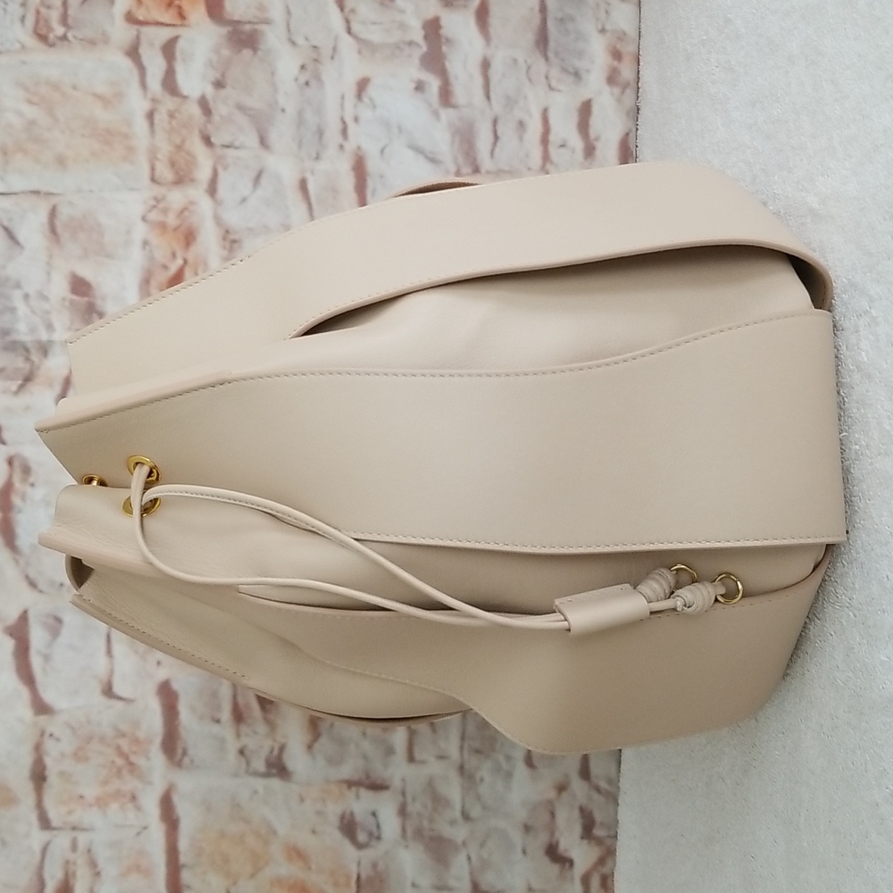 New Ulla Johnson Lotus Pleated Leather Bucket Bag - Picture 5 of 12
